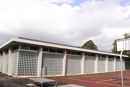 Turnhalle Schulhaus Halden, Oberhauserstrasse, Glattbrugg, Jahr 2019