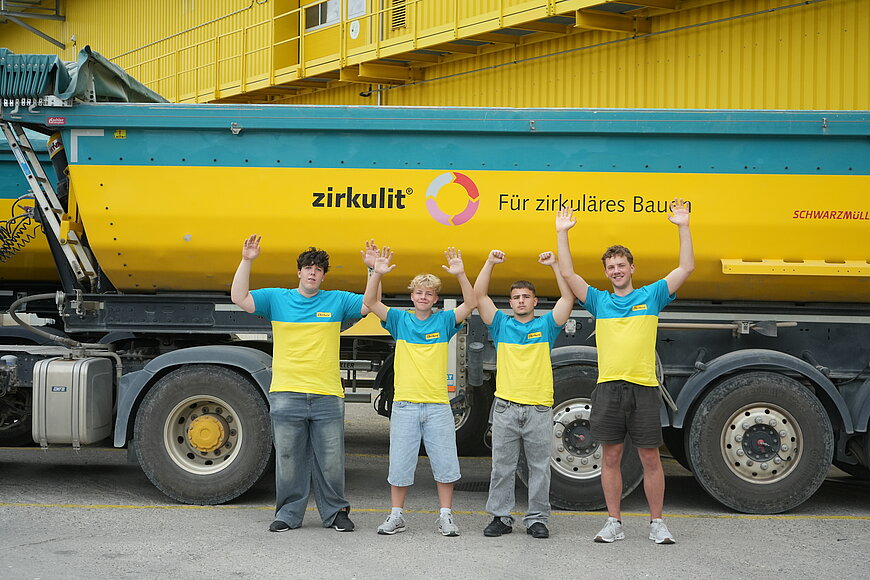 Gruppenfoto der neuen Lernenden 2026