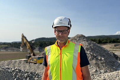 Andreas draussen, bei der Weiacher Kies AG Andreas draussen, bei der Weiacher Kies AG